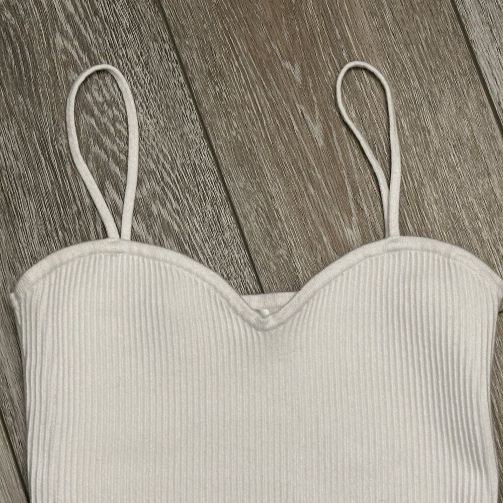 Oak & Fort Adorable Sleeveless Crop Tank / Cami Top White Rib Knit - Picture 4 of 6